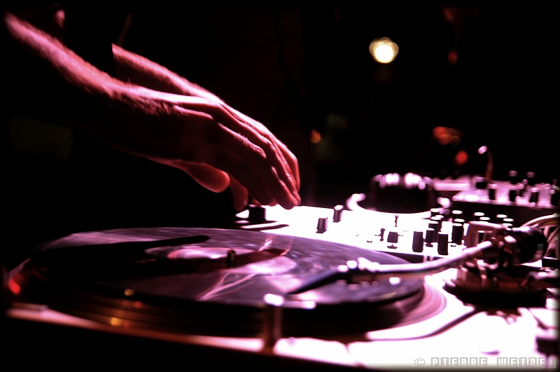 festival-des-confluences-2011-coutras-pierre-wetzel-photo